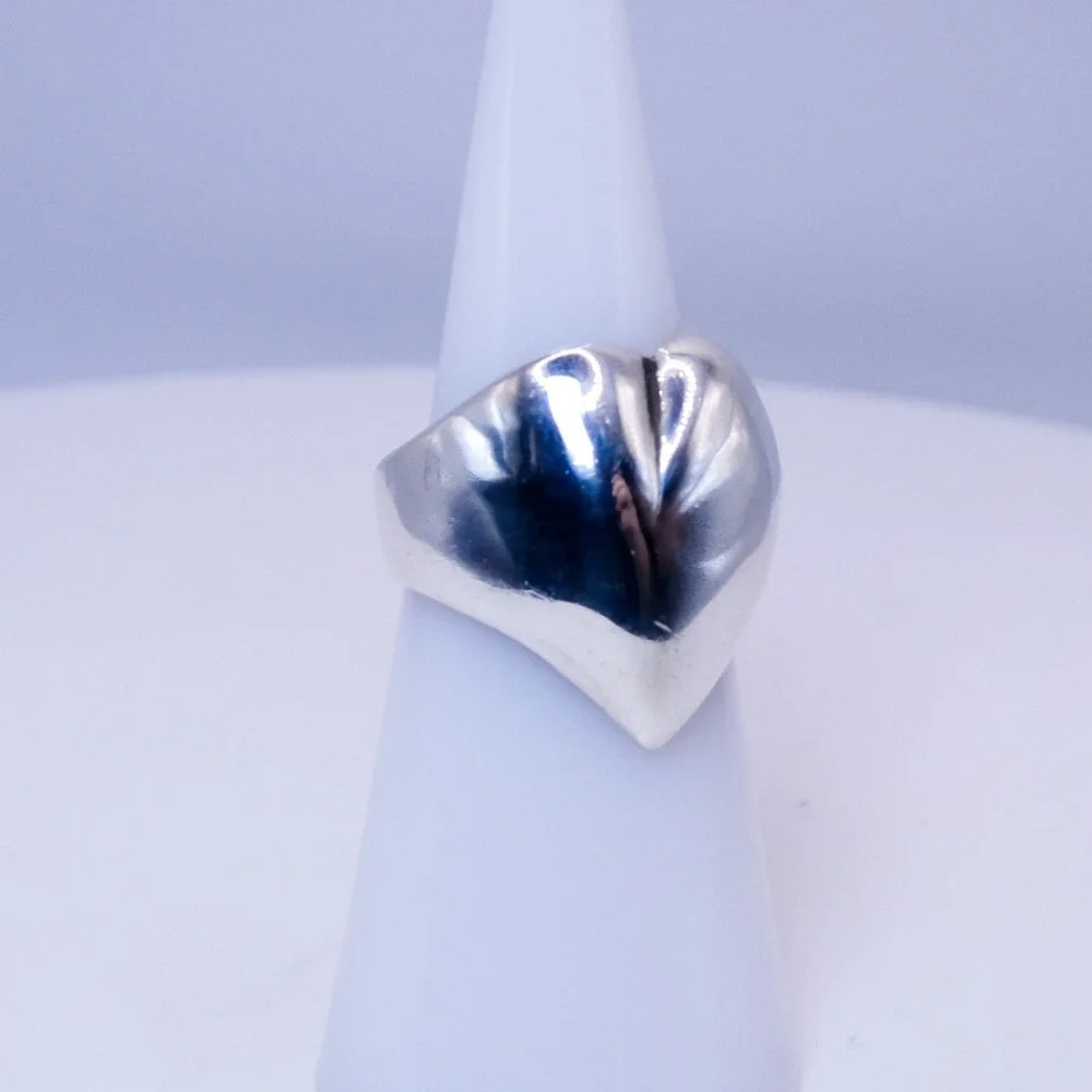 Sterling Silver 925 Puffy Heart Asymmetrical Sz 6.5 Womens Vintage Dome Ring